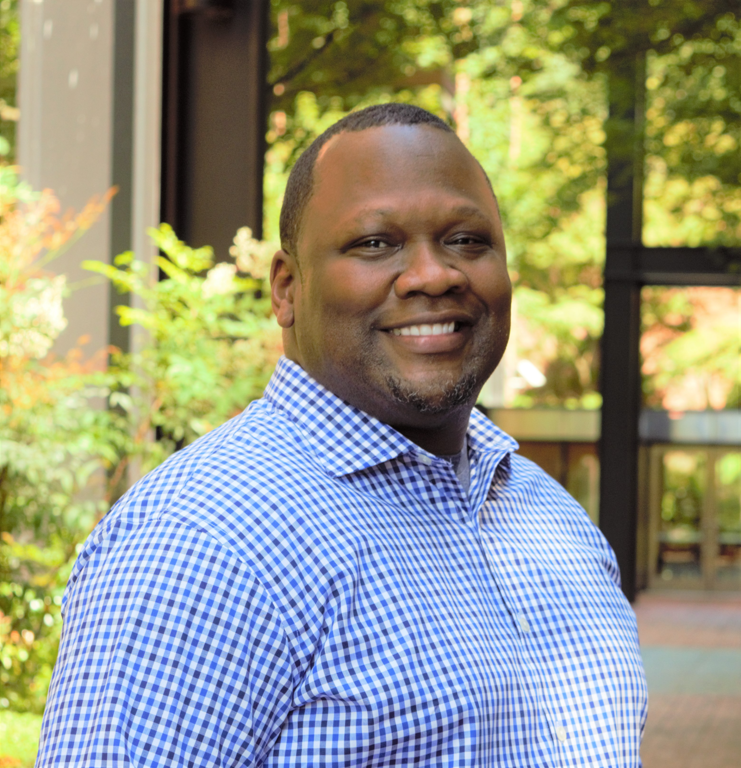 Headshot of Dr. Mujahid